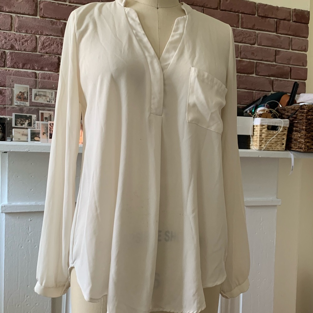 Long sleeve blouse/ white